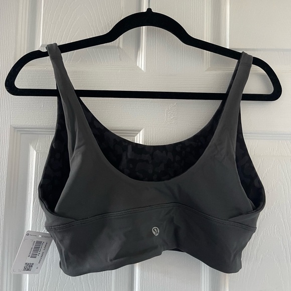 NWT lululemon Rejuvenate Bra (Reversible) - Picture 2 of 4